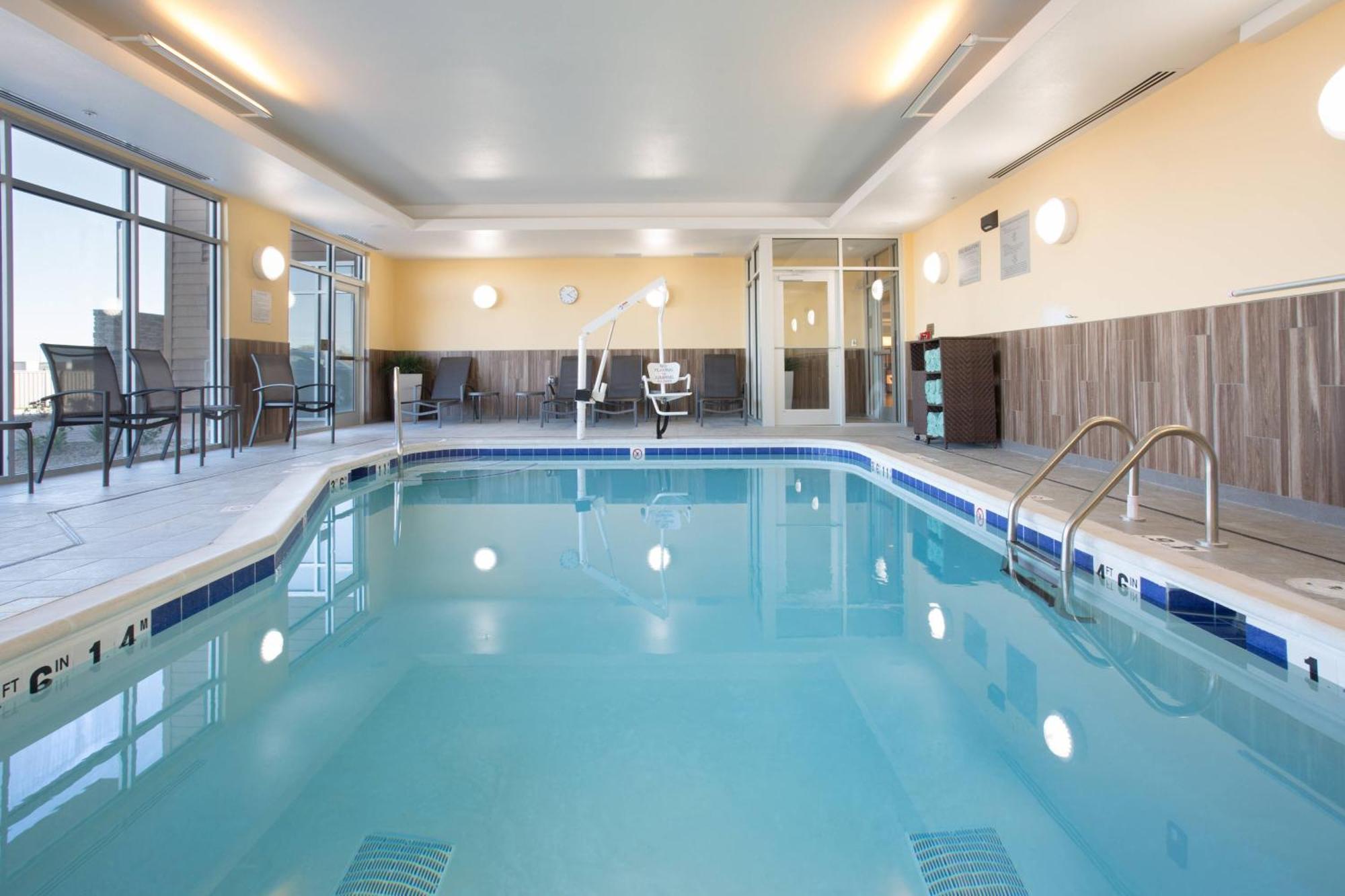 Hotel Fairfield & By Marriott