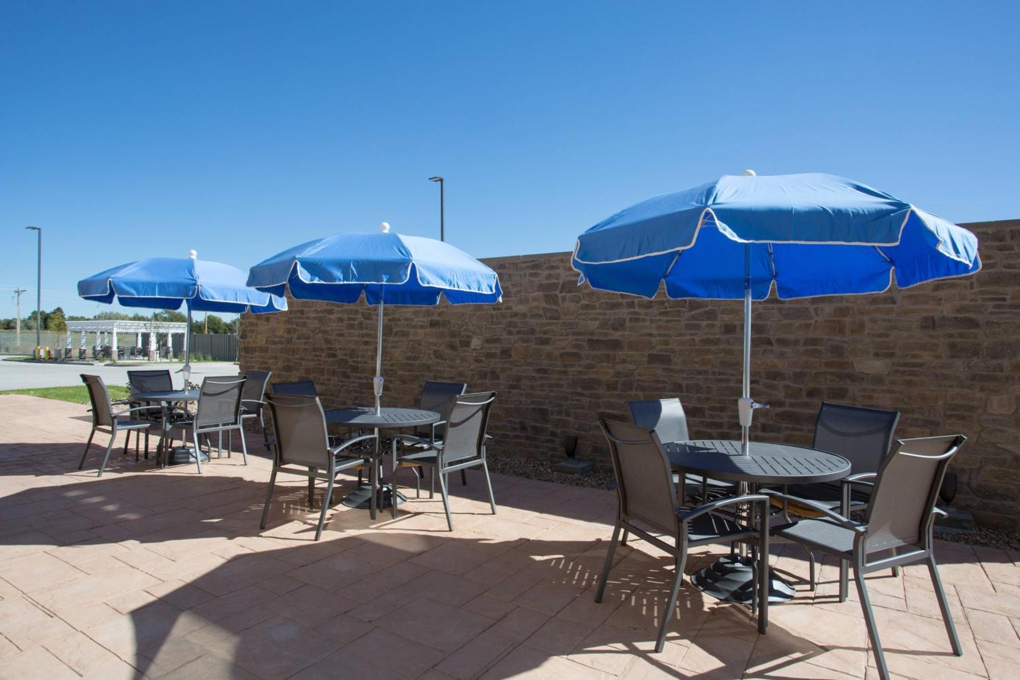 Hotel Fairfield & By Marriott