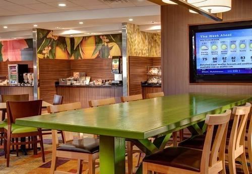 Fairfield & By Marriott 3* Burlington